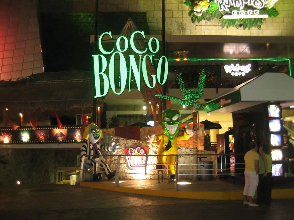 All Inclusive Bed & Beach & Fun Cancún