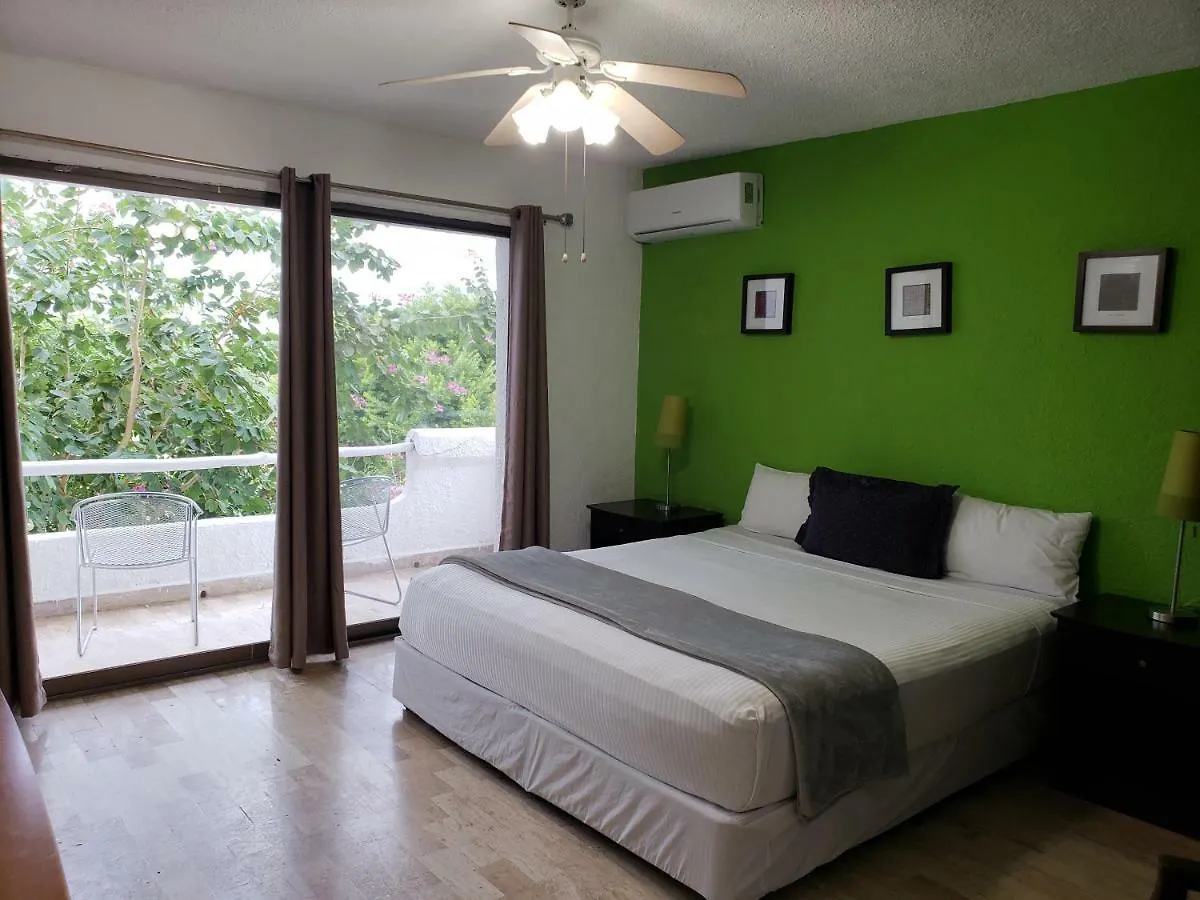 All Inclusive Bed & Beach & Fun Cancun 2*,  Mexico