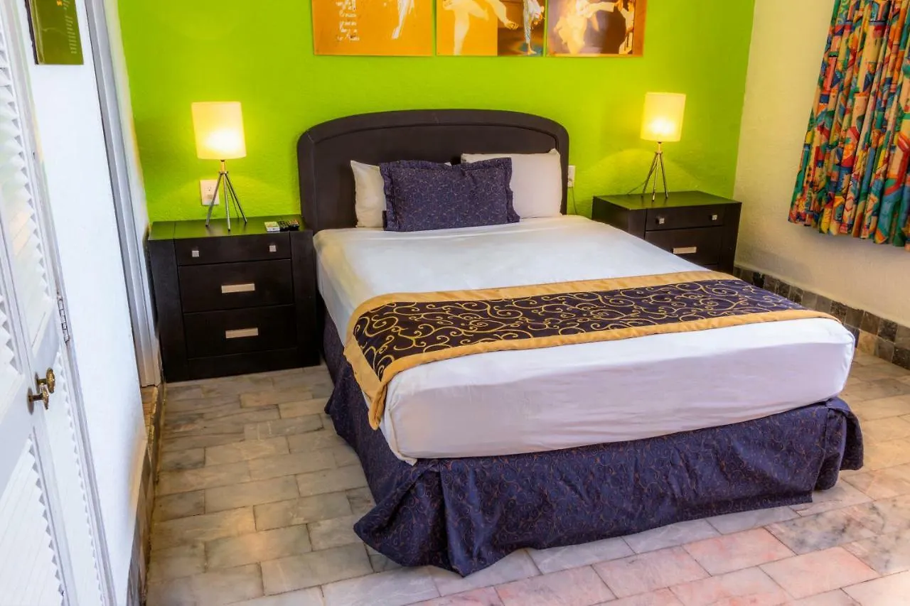** Hotel All Inclusive Bed & Beach & Fun Cancun Mexico