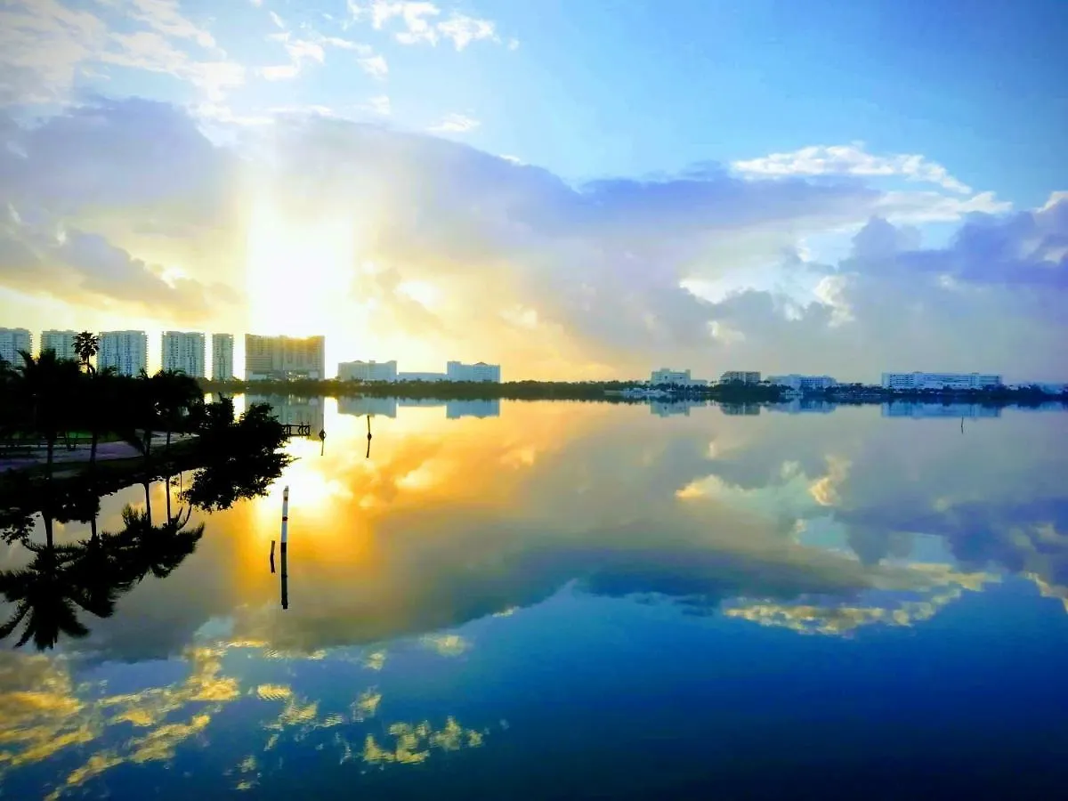 ** Hotel All Inclusive Bed & Beach & Fun Cancun Mexico
