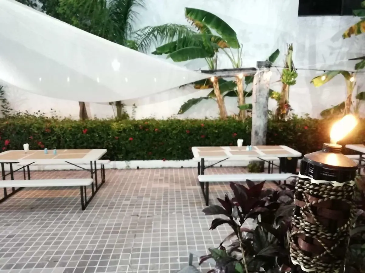 All Inclusive Bed & Beach & Fun Cancun